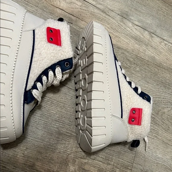 ' Cozy High-Top Boots - Cream and Navy - Picture 4 of 6